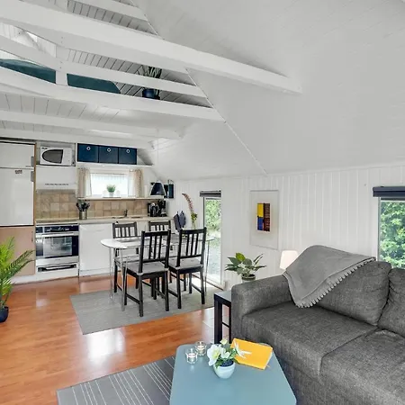 Lovely In With Kitchen *